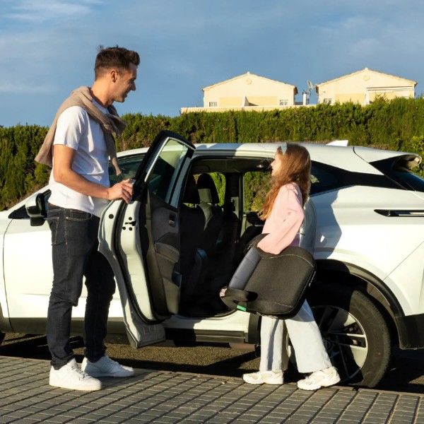 Фото - Автокресло Kinderkraft i-Spark 2 Plus i-Size Green (KCISPA02GREPL00)
